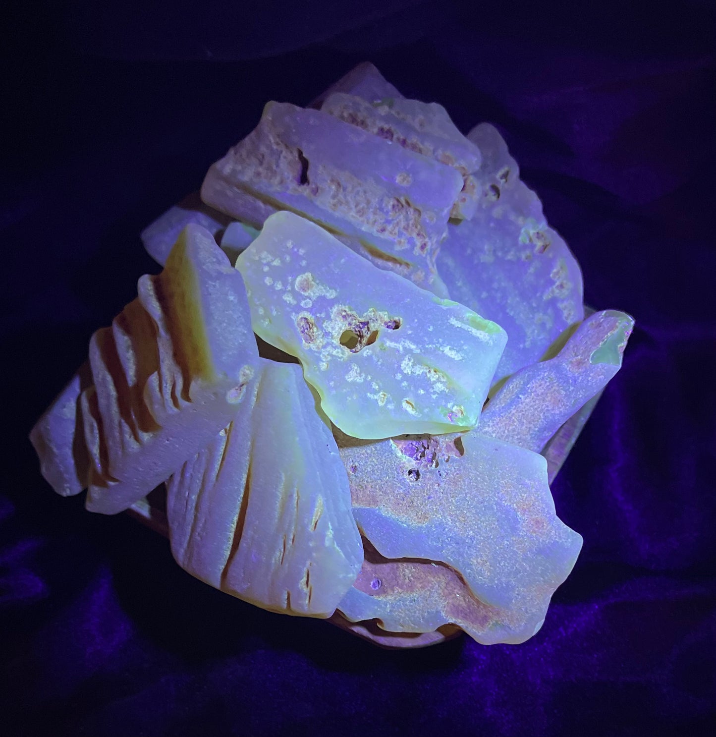 Columbian Amber Raw raw crystal specimen, from another angle