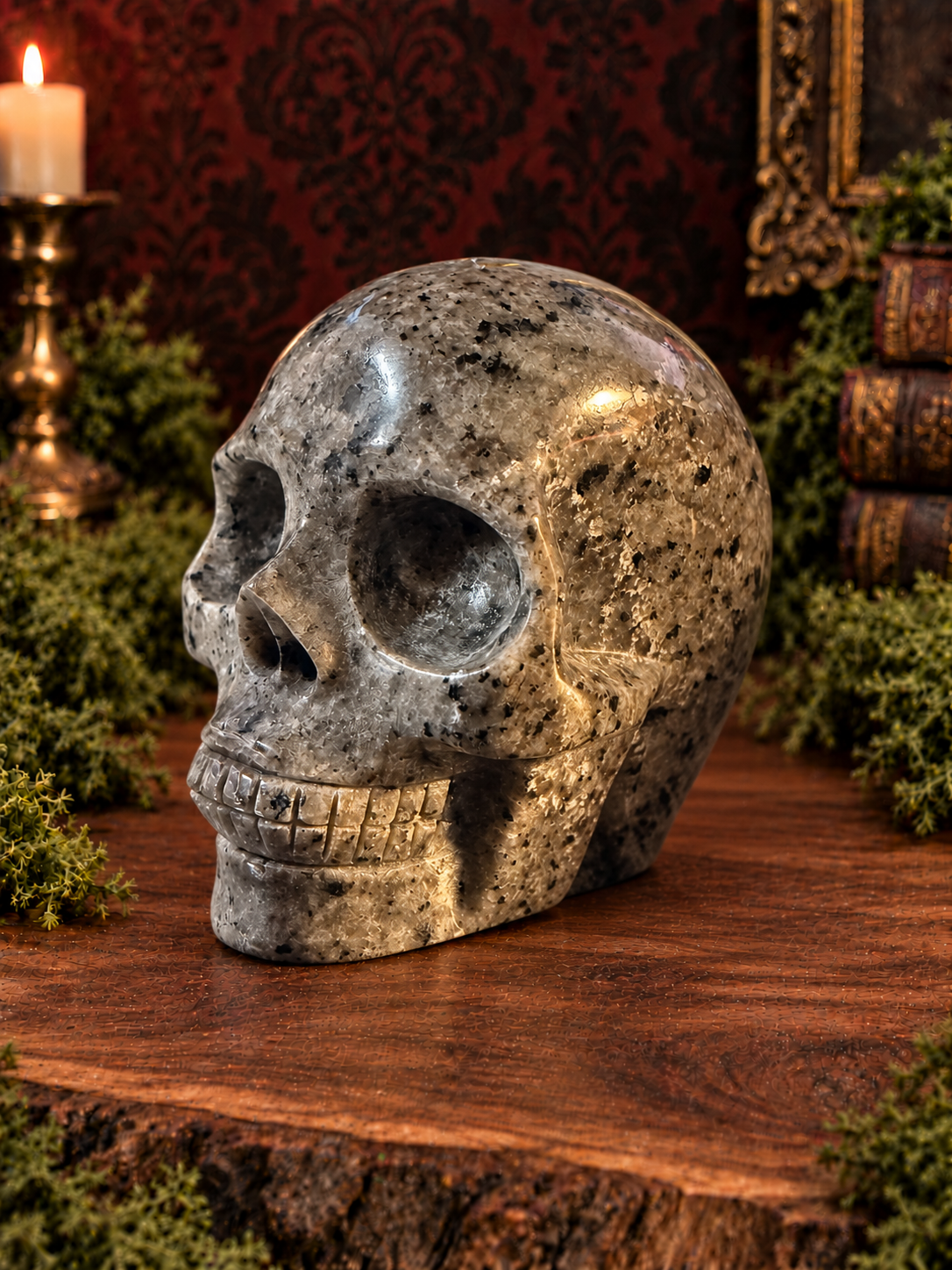 Emberlight skull A in normal light, facing left.