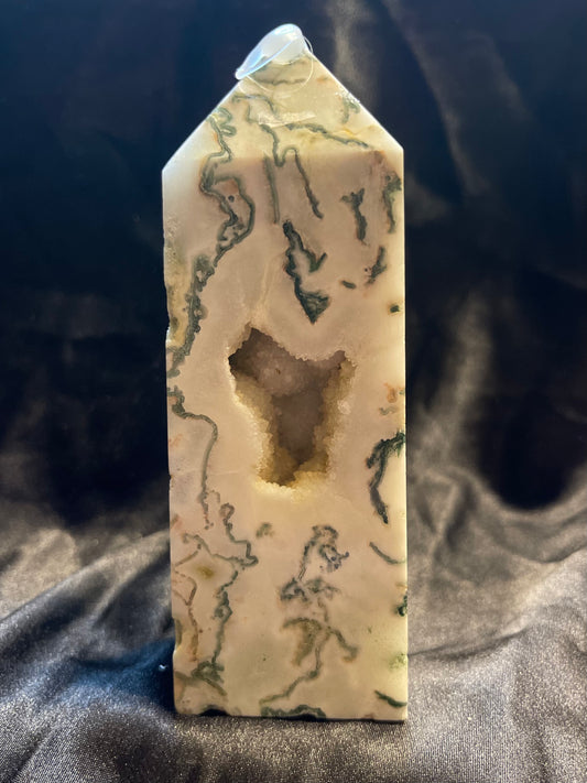 Tree Agate w/Druzy crystal tower, milky white with green dendritic veining